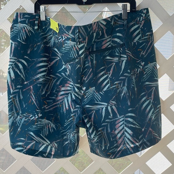All In Motion Tropical Print UPF 50+ Hybrid Shorts - Picture 4 of 11